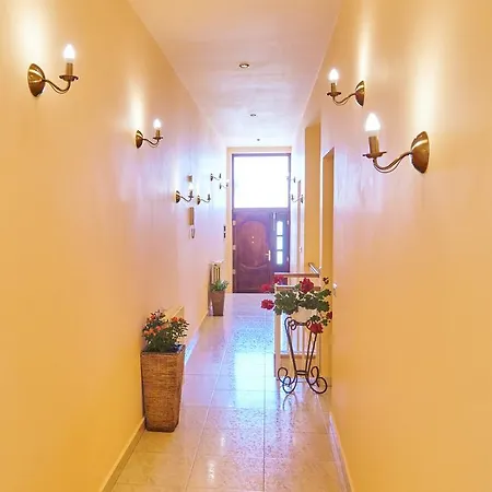 Esplanada Villa *